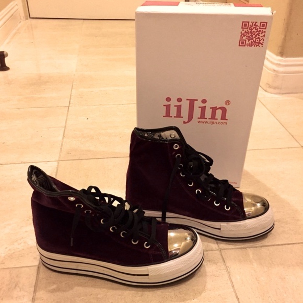 iiJin platform sneakers, size 40.